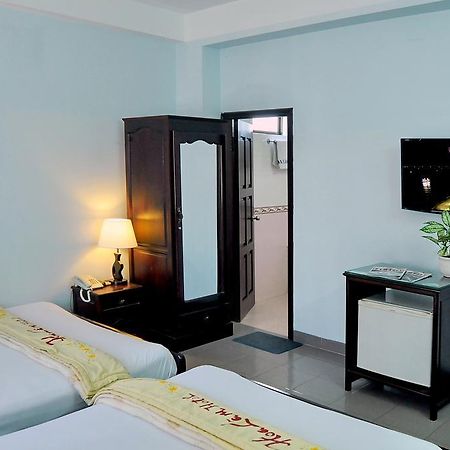 Hoa Lam Hotel Nha Trang Room photo